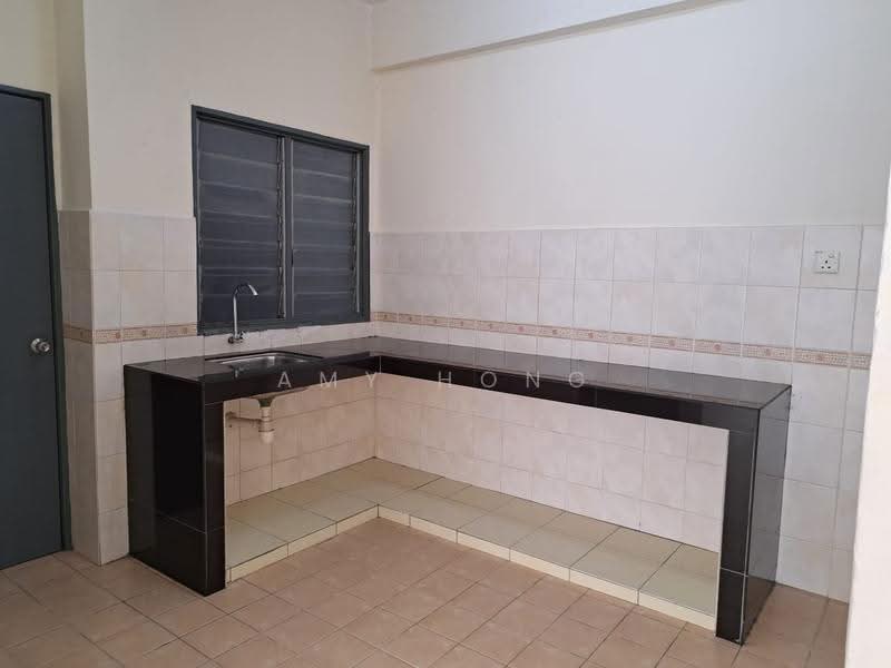 Pangsapuri untuk Dijual di Pangsapuri Merak - Amy Hong - Kitchen - PropertyGuru.com.my