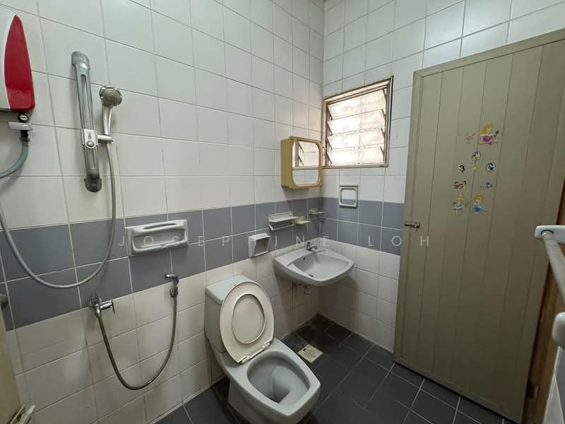2-storey Terraced House for Sale in Petaling Jaya (Selangor) - Josephine Loh - Bathroom - PropertyGuru.com.my