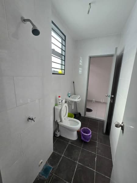 Rumah Teres 2 Tingkat untuk Dijual di Taman Sri Andalas (Klang) - Lee Keng Aun - Bathroom - PropertyGuru.com.my