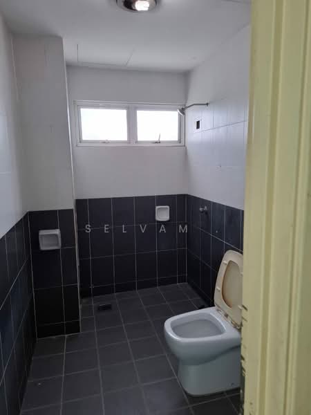 Kondominium untuk Dijual di Kelana Sentral - Selvam . - Bathroom - PropertyGuru.com.my