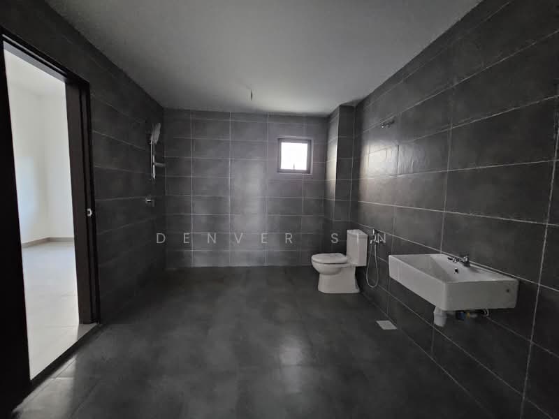 Rumah Teres 3 Tingkat untuk Dijual di Batu 9 (Cheras) - Denver Sin - Bathroom - PropertyGuru.com.my