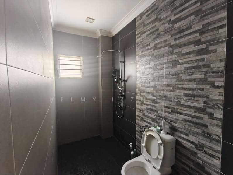 Rumah Teres 2 Tingkat untuk Dijual di Seksyen 14 (Petaling Jaya) - HELMY IZZUDIN - Bathroom - PropertyGuru.com.my