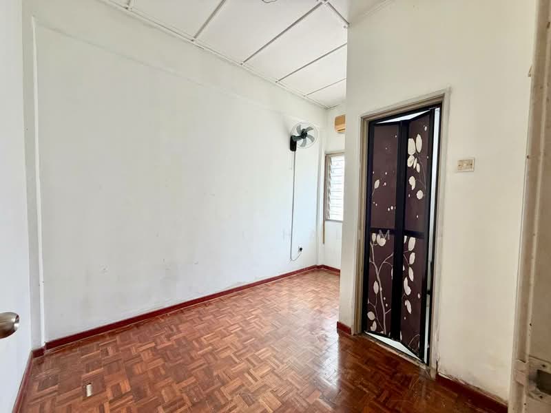 2-storey Terraced House for Sale in Bandar Saujana Utama (Saujana Utama) - Hairi Halim - PropertyGuru.com.my