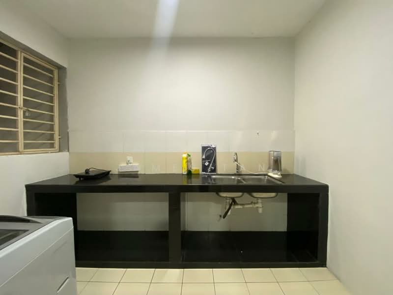Servis Apartment untuk Disewa di Pacific Place - James Tan - Kitchen - PropertyGuru.com.my