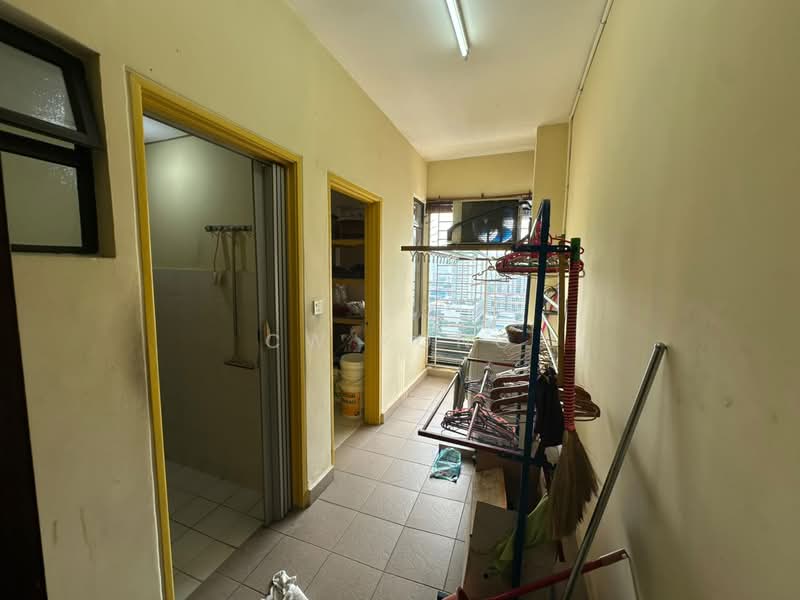 Kondominium untuk Dijual di Rivercity Condominium - CW Kong - Corridor - PropertyGuru.com.my