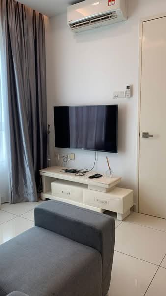 Kondominium untuk Disewa di Tropicana Bay Residences - Lilly . - Living Room - PropertyGuru.com.my