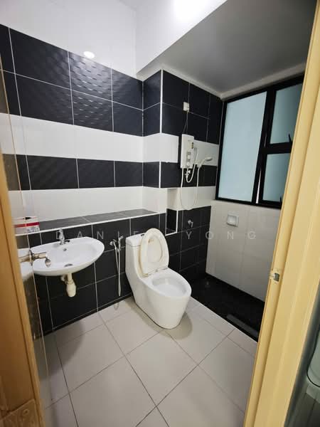 Service Residence for Rent at The Sky Executive Suites - Daniel Yong - Bathroom - PropertyGuru.com.my