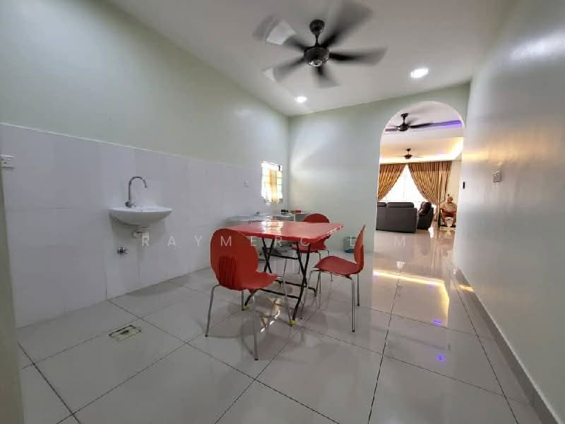2-storey Terraced House for Rent in Rawang (Selangor) - Raymerc Lim - Dining Room - PropertyGuru.com.my