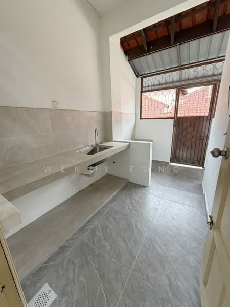 1.5-storey Terraced House for Sale in Taman Pelangi Indah (Ulu Tiram) - Wendy Fong - PropertyGuru.com.my