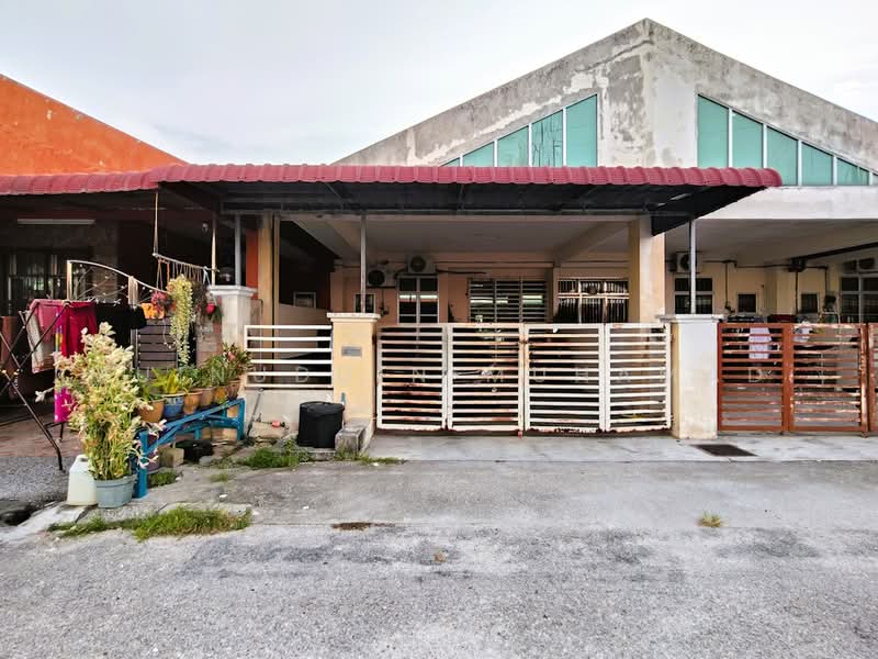 1-storey Terraced House for Sale in Hutan Melintang (Perak) - Muinuddin Muhamad - Exterior - PropertyGuru.com.my