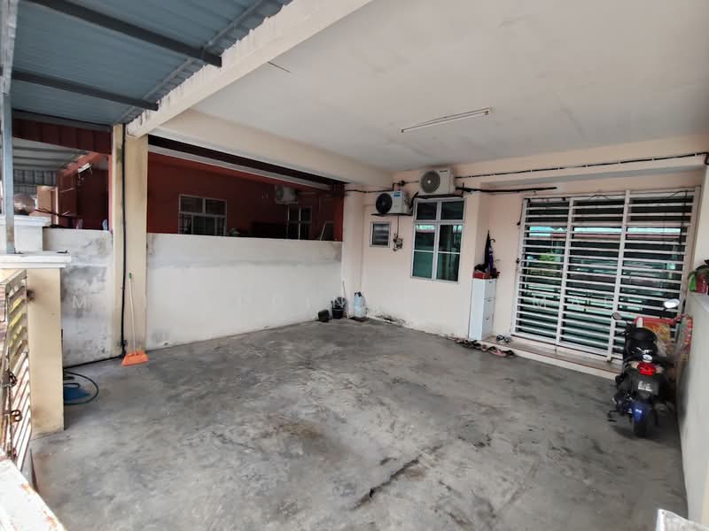 1-storey Terraced House for Sale in Hutan Melintang (Perak) - Muinuddin Muhamad - Exterior - PropertyGuru.com.my
