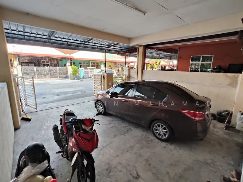 1-storey Terraced House for Sale in Hutan Melintang (Perak) - Muinuddin Muhamad - Exterior - PropertyGuru.com.my