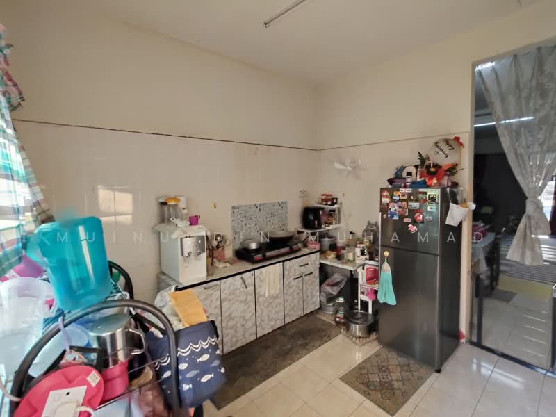 1-storey Terraced House for Sale in Hutan Melintang (Perak) - Muinuddin Muhamad - Kitchen - PropertyGuru.com.my