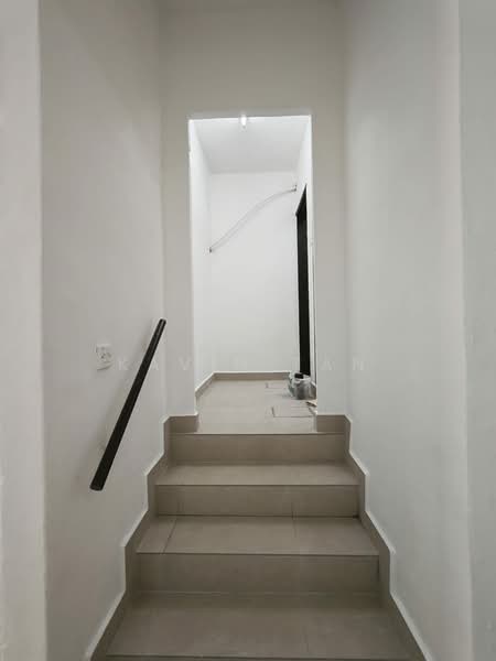 Kedai / Pejabat untuk Disewa di Taman Johor Jaya (Johor Bahru) - Kavin Tan - Corridor - PropertyGuru.com.my