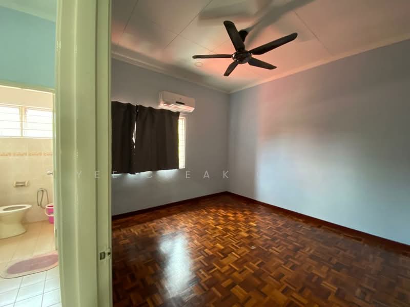Rumah Teres 2 Tingkat untuk Disewa di Putra Heights (Subang Jaya) - Yee Cheak Chen - Bedroom - PropertyGuru.com.my