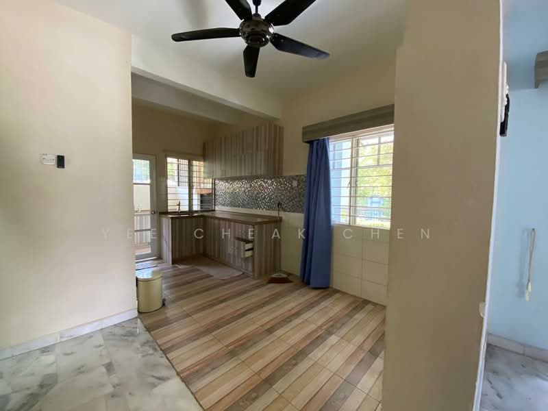 Rumah Teres 2 Tingkat untuk Disewa di Putra Heights (Subang Jaya) - Yee Cheak Chen - Kitchen - PropertyGuru.com.my