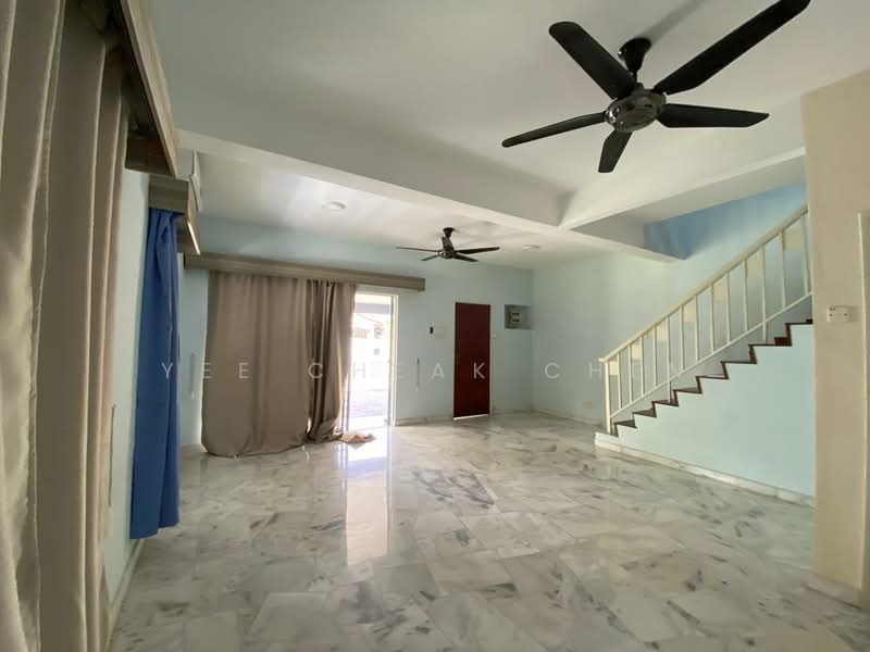 Rumah Teres 2 Tingkat untuk Disewa di Putra Heights (Subang Jaya) - Yee Cheak Chen - Living Room - PropertyGuru.com.my