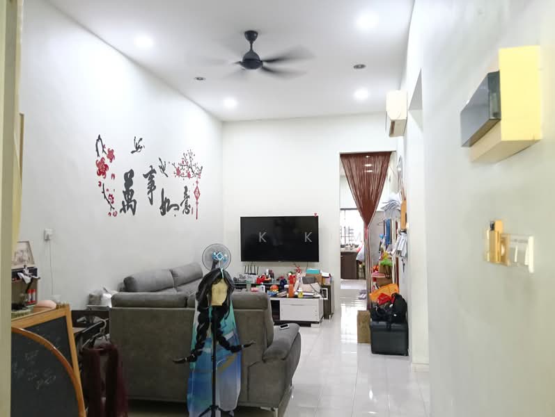 Rumah Teres 1 Tingkat untuk Dijual di Taman Pulai Utama (Skudai) - Hock Kim - Living Room - PropertyGuru.com.my