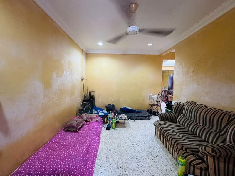 Rumah Teres 1 Tingkat untuk Dijual di Taman Ehsan (Kepong) - Mohd Nor Fahmi - Living Room - PropertyGuru.com.my