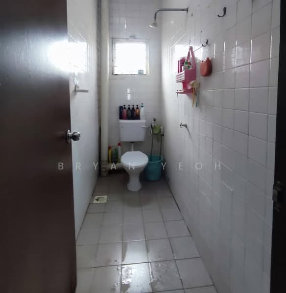 2-storey Terraced House for Sale in Taman Sri Muda (Shah Alam) - Bryan Yeoh - Bathroom - PropertyGuru.com.my