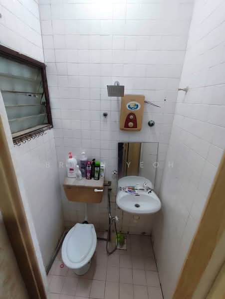 2-storey Terraced House for Sale in Taman Sri Muda (Shah Alam) - Bryan Yeoh - Bathroom - PropertyGuru.com.my