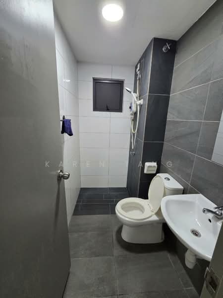 Servis Apartment untuk Disewa di Traders Garden @ Cheras Selatan - Karen Tang - Bathroom - PropertyGuru.com.my