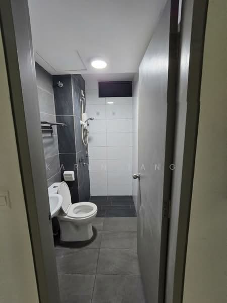 Servis Apartment untuk Disewa di Traders Garden @ Cheras Selatan - Karen Tang - Bathroom - PropertyGuru.com.my