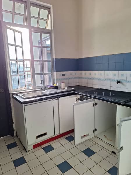 Condominium for Sale at Fajar Ria @ Pantai - SAIEMAH BINTI MD YUSOF - Kitchen - PropertyGuru.com.my