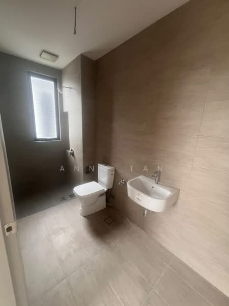Semi-Detached House for Sale in Bandar Tropicana Aman (Telok Panglima Garang) - Anna Tan - Bathroom - PropertyGuru.com.my