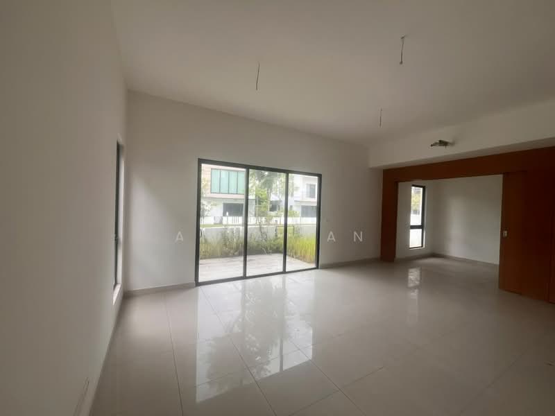 Semi-Detached House for Sale in Bandar Tropicana Aman (Telok Panglima Garang) - Anna Tan - Living Room - PropertyGuru.com.my