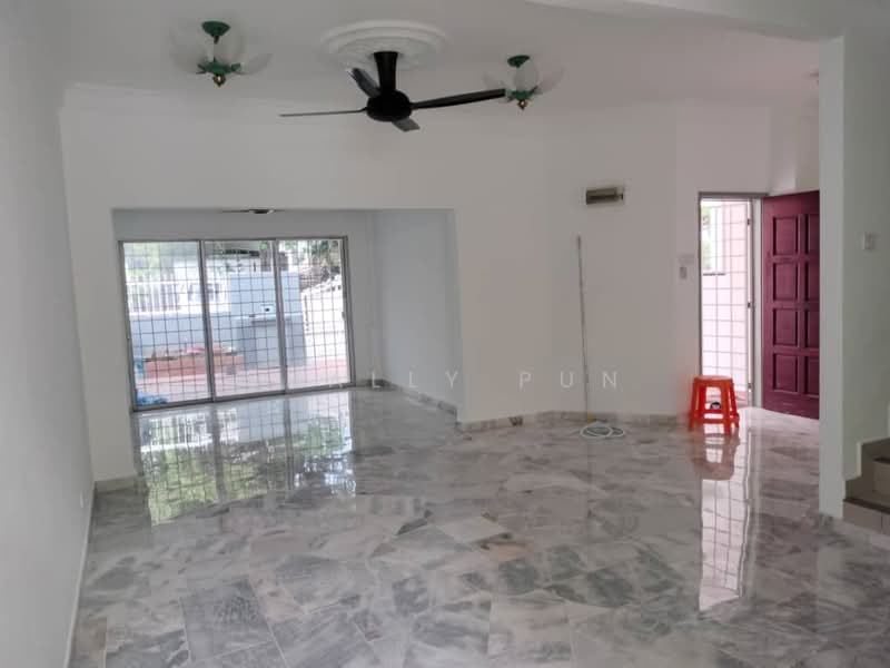 2-storey Terraced House for Rent in Bandar Kinrara Seksyen 1 (Bandar Kinrara) - Shally Pun - Living Room - PropertyGuru.com.my
