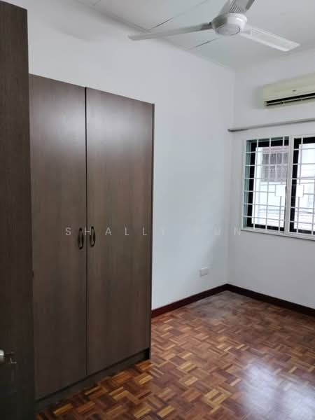 2-storey Terraced House for Rent in Bandar Kinrara Seksyen 1 (Bandar Kinrara) - Shally Pun - Bedroom - PropertyGuru.com.my