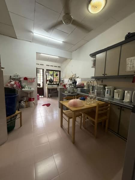 Rumah Teres 1 Tingkat untuk Dijual di Taman Desa Jaya (Johor Bahru) - Jennie Chew - Kitchen - PropertyGuru.com.my