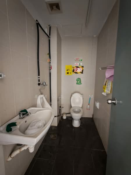 Shop for Rent in Ayer Itam (Penang) - Amos Lim - Bathroom - PropertyGuru.com.my