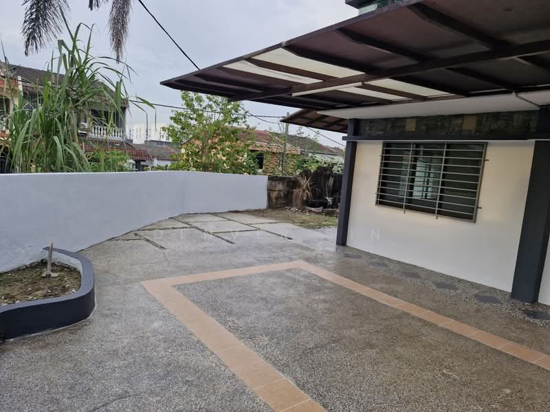 Rumah Teres 2 Tingkat untuk Dijual di Taman Bukit Serdang (Seri Kembangan) - Denver Sin - Exterior - PropertyGuru.com.my