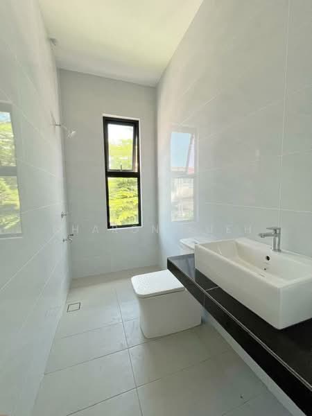 Rumah Berkembar untuk Dijual di Green Heights (Kuching) - Sharon Kueh - Bathroom - PropertyGuru.com.my