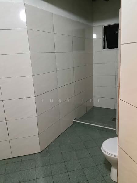 Pangsapuri untuk Dijual di Seri Mutiara Apartment - Henry Lee - Bathroom - PropertyGuru.com.my