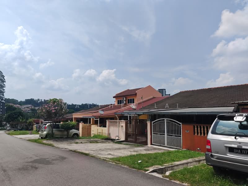 Rumah Teres 1.5 Tingkat untuk Dijual di Batu 9 (Cheras) - Matthew Lai - Exterior - PropertyGuru.com.my