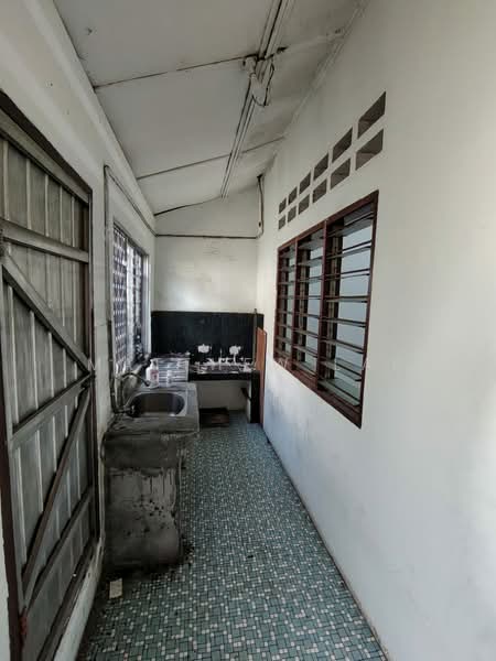 Rumah Teres 1.5 Tingkat untuk Dijual di Batu 9 (Cheras) - Matthew Lai - Kitchen - PropertyGuru.com.my
