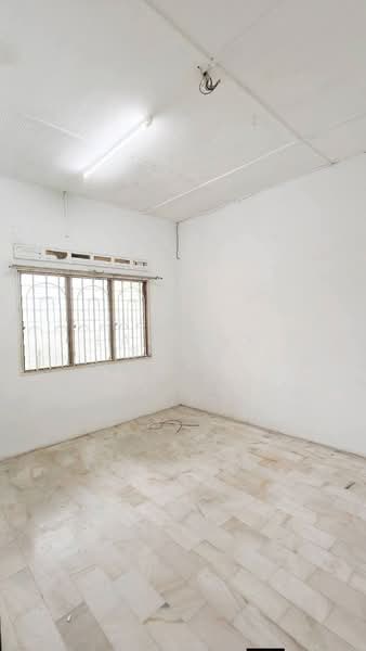 Rumah Teres 1 Tingkat untuk Disewa di Taman Johor Jaya (Johor Bahru) - Lai Kok Seng - Interior - PropertyGuru.com.my