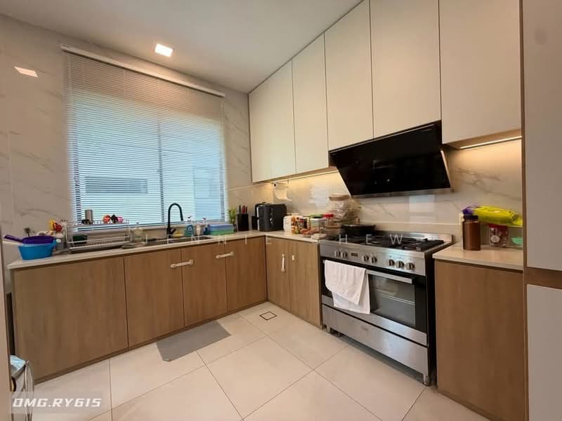 Semi-Detached House for Sale in Setia Alam (Selangor) - Jennie Chew - Kitchen - PropertyGuru.com.my