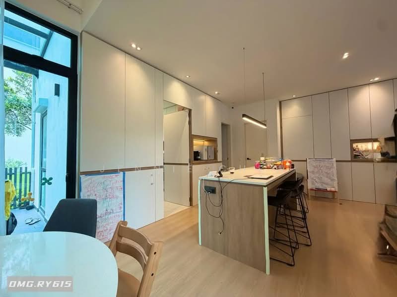 Semi-Detached House for Sale in Setia Alam (Selangor) - Jennie Chew - Kitchen - PropertyGuru.com.my