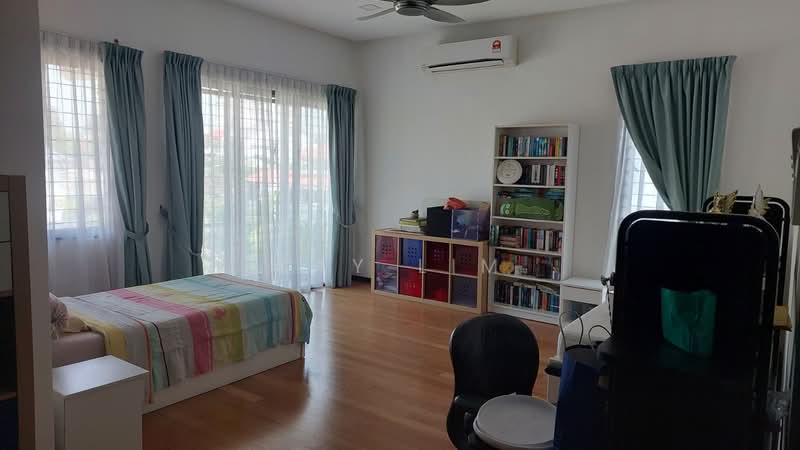 Rumah Berkembar untuk Dijual di Seksyen 16 (Petaling Jaya) - Kay Lim - Bedroom - PropertyGuru.com.my