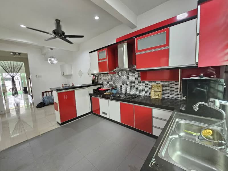 1.5-storey Terraced House for Sale in Taman Jack Bandar Baru Kuantan Putri (Kuantan) - Mohammad Azizi - PropertyGuru.com.my