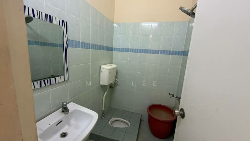 Rumah Teres 1 Tingkat untuk Dijual di Taman Kota Masai (Pasir Gudang) - May Lee - Bathroom - PropertyGuru.com.my