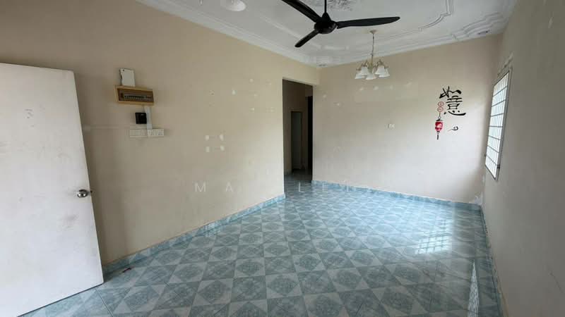 Rumah Teres 1 Tingkat untuk Dijual di Taman Kota Masai (Pasir Gudang) - May Lee - Living Room - PropertyGuru.com.my