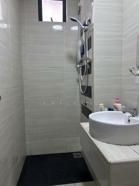 Service Residence for Rent at D'Summit Residences - Lui Lui - Bathroom - PropertyGuru.com.my