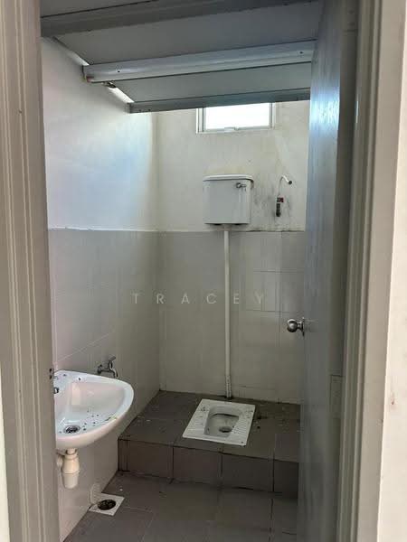 Shop / Office untuk Disewa di Taman Nusa Sentral (Iskandar Puteri (Nusajaya)) - Tracey Eng - Toilet - PropertyGuru.com.my