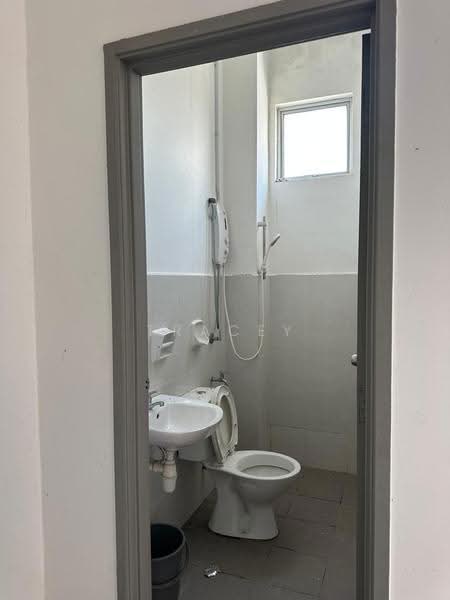 Shop / Office untuk Disewa di Taman Nusa Sentral (Iskandar Puteri (Nusajaya)) - Tracey Eng - Bathroom - PropertyGuru.com.my