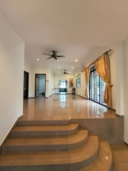 Rumah Berkembar untuk Dijual di Taman Yarl (Jalan Klang Lama (Old Klang Road)) - Daphne Wong - Living Room - PropertyGuru.com.my